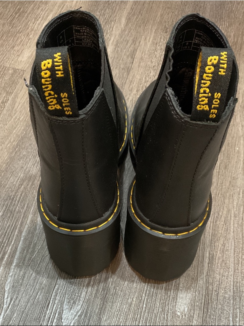 Authentic 💯 DOC MARTENS Black Heeled Chelsea Boots with Yellow Stitching - Women - Picture 8 of 14